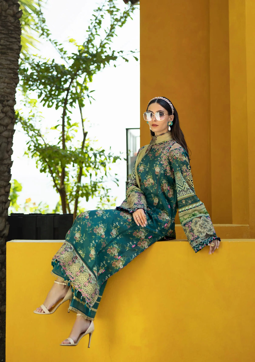 Elaf Embroidered Lawn Suits stitched 3 Piece EL25SL ETS-07A STAY CURIOUS