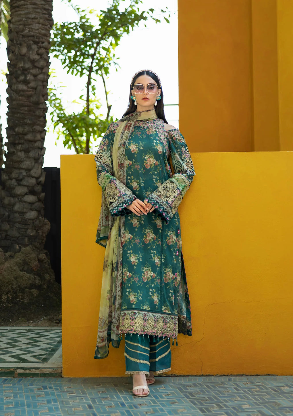 Elaf Embroidered Lawn Suits stitched 3 Piece EL25SL ETS-07A STAY CURIOUS